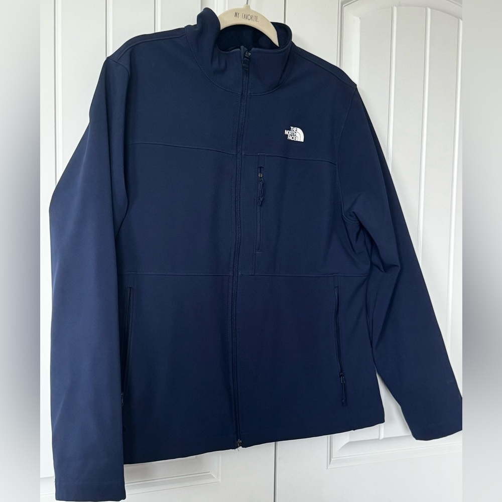 The North Face Navy Windwall Women’s Jacket size XL